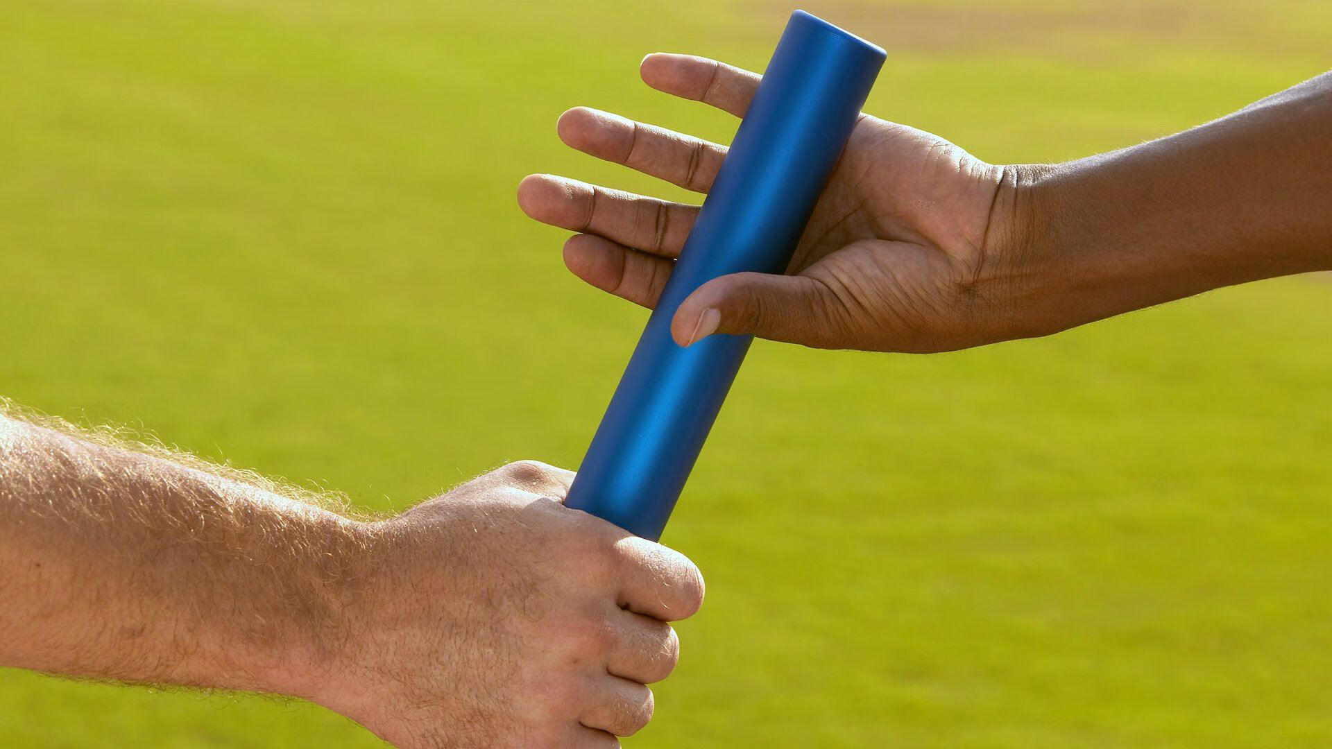 库里与老对手赛后热情拥抱引回忆杀，库里和谁一队